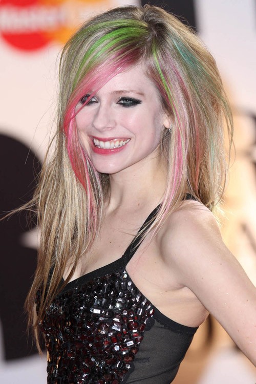 Avril Lavigne Vs Billie Eilish: Crazy Hair Colours You Would Try? - 6