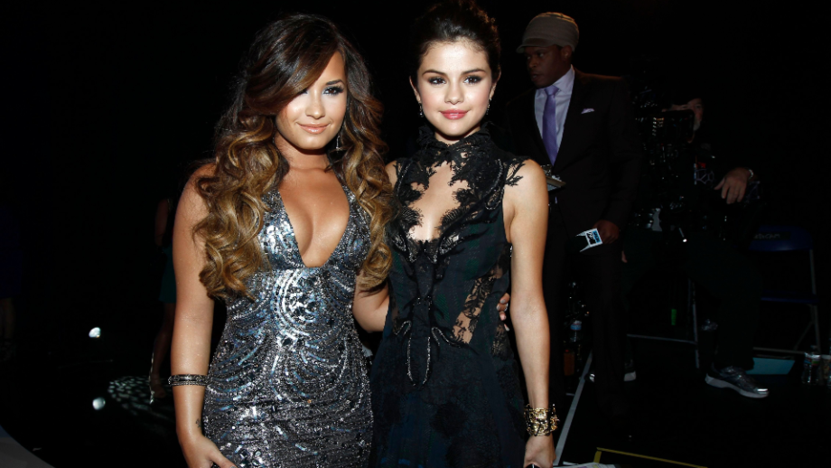 BFF GOALS: Selena Gomez and Demi Lovato’s Best Friendship Moments That Will Melt Your Heart - 1