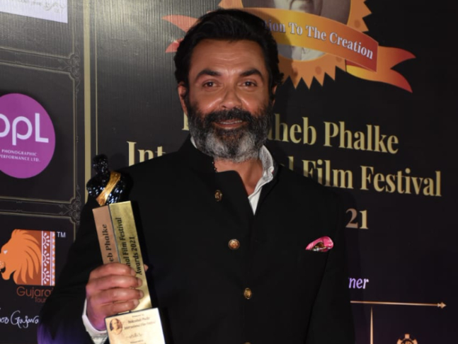 Bollywood Celebs From Sushmita Sen To Bobby Deol: Best 5 Looks From Dadasaheb Phalke Award 2021 - 2