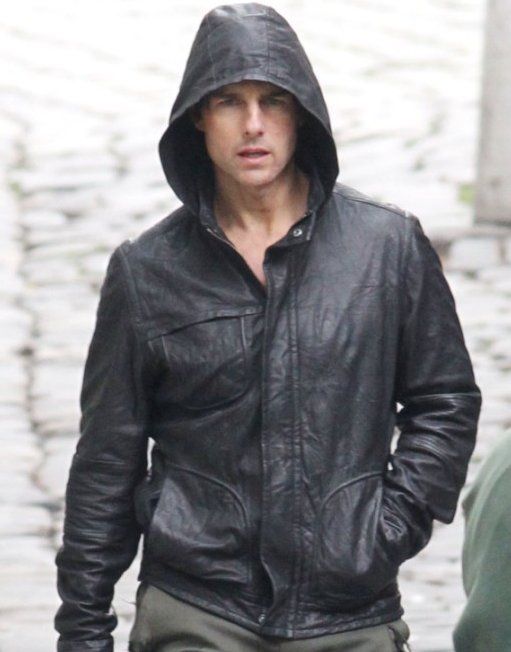 Chris Hemsworth To Tom Cruise: Hollywood Actors Who Rocked The Hoodie Look - 0