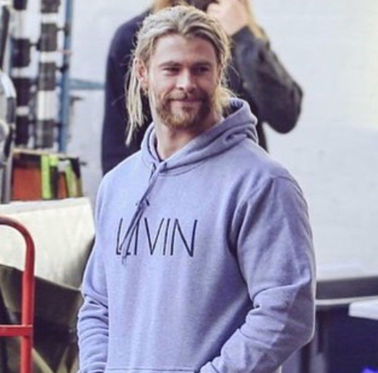 Chris Hemsworth To Tom Cruise: Hollywood Actors Who Rocked The Hoodie Look - 1