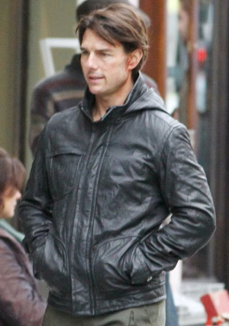 Chris Hemsworth To Tom Cruise: Hollywood Actors Who Rocked The Hoodie Look - 3