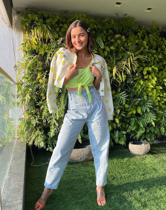 From Alia Bhatt To Kriti Sanon: Beauties Who Paired Their Outfits With Neon Crop Top - 1