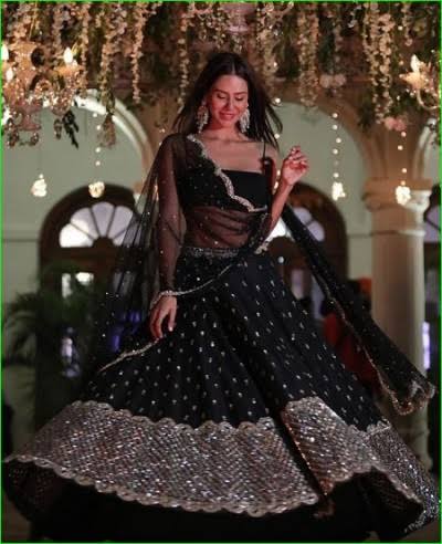 From Katrina Kaif To Kareena Kapoor: Hotties Who Approved Love For Black Lehenga - 9