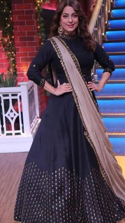 From Katrina Kaif To Kareena Kapoor: Hotties Who Approved Love For Black Lehenga - 7