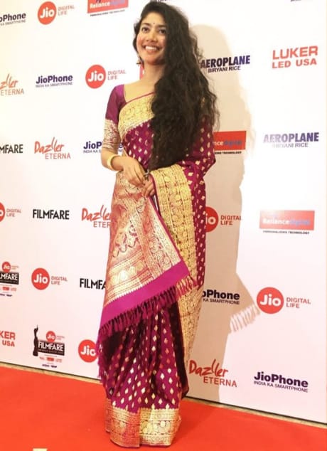 From Samantha Akkineni To Anushka Shetty: Top 5 Tollywood Hot Actresses Who Ace The Best Saree Look Of All Times - 3