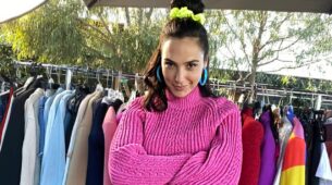 Gal Gadot In Pink Rib Knit Outfit Looks Pretty, See Picture