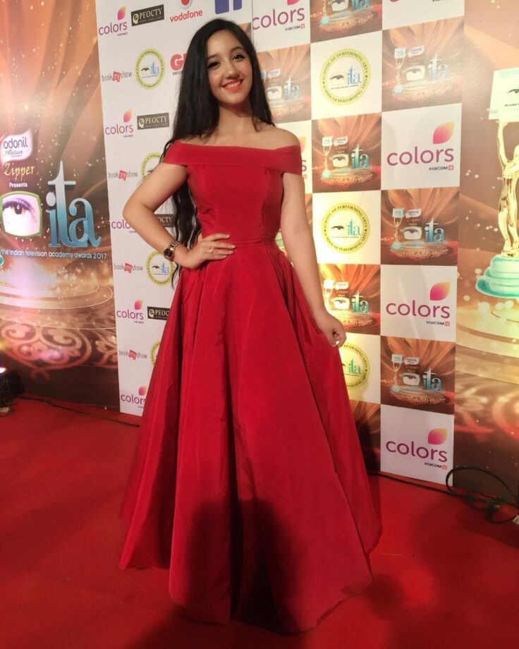 Gorgeous And Elegant, Top 5 Looks On Red Carpet: Avneet Kaur, Jannat Zubair, And Ashnoor Kaur - 3