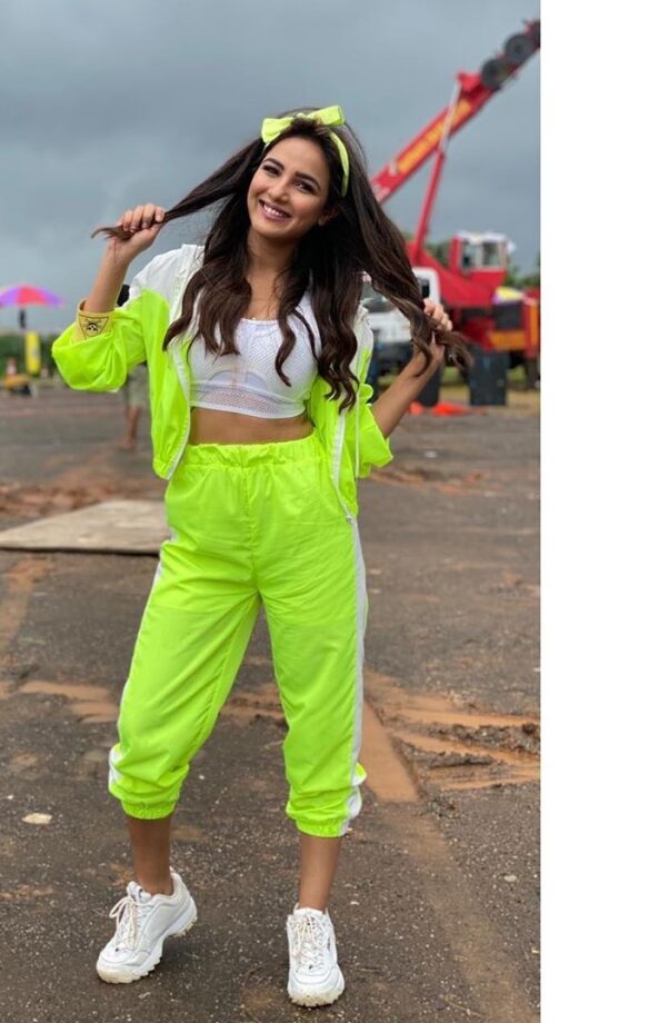 Hina Khan, Jasmin Bhasin, Rubina Dilaik: Who Wore Joggers To Perfection? - 2