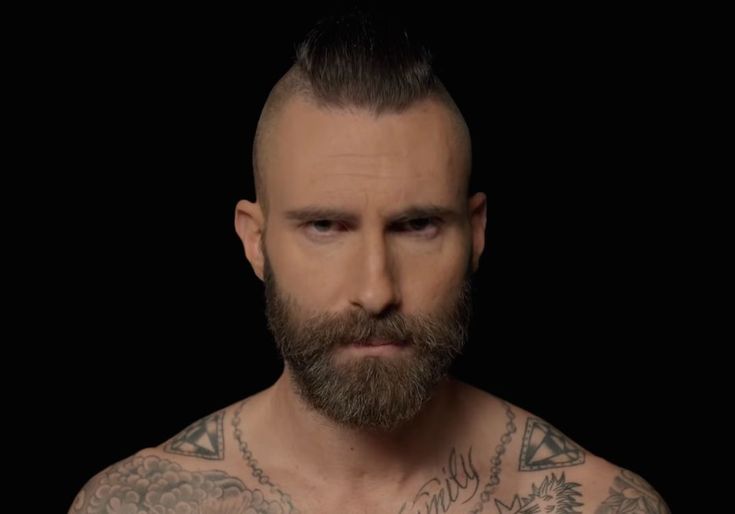 Hollywood Singer Adam Levine Has Widely Experienced Various Stylish Haircuts: These Pictures Are The Proof - 1