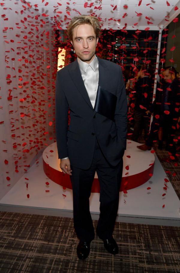 Hot Looks Of Robert Pattinson In Formal Outfits: See Here - 3