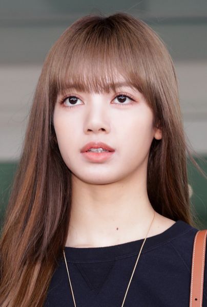 Is Blackpink Lisa In A Relationship? Read Here To Know More - 1