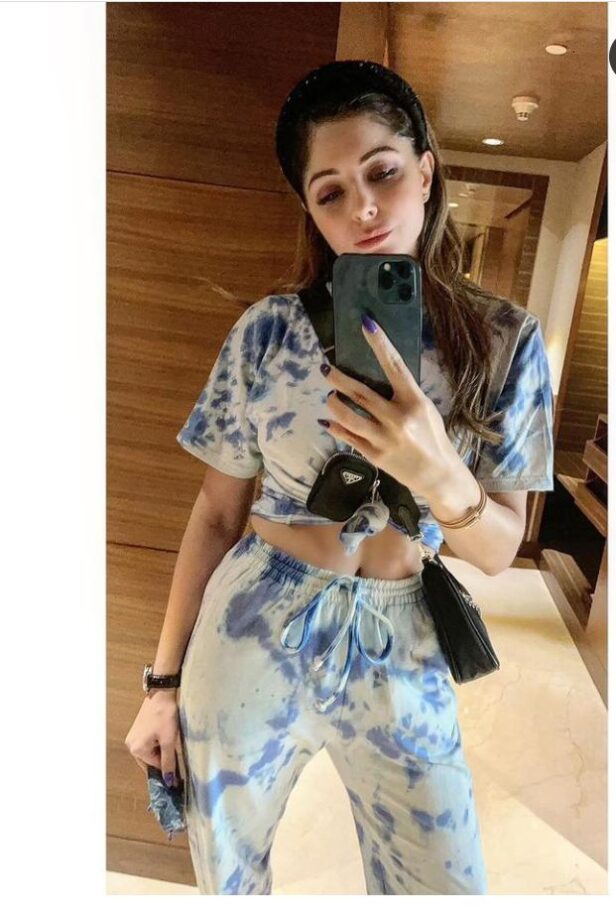 Kanika Kapoor’s Pretty Looks In Tie-Dye Set - 3