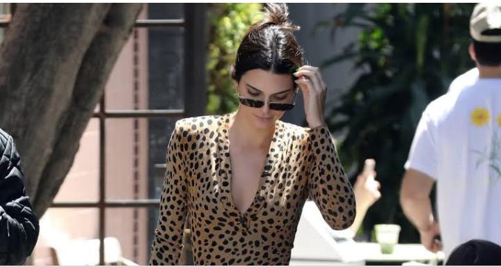 Kim Kardashian VS Kylie Jenner VS Kourtney Kardashian VS Kendall Jenner: Who Rocked The Animal Print Outfit Flawlessly? - 2