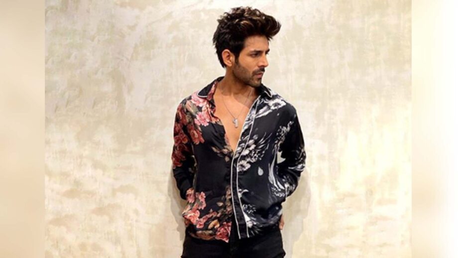 Knockout Looks Of Kartik Aaryan In Printed Shirt, Fans Can’t Stop Melting - 1