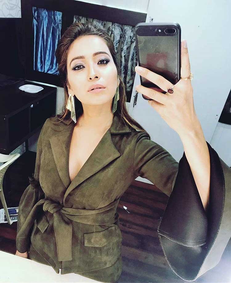 Lovely Selfies By Asha Negi Posted On Social Media For Her Fans - 2