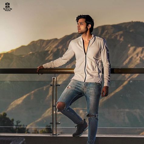 Parth Samthaan, Sumedh Mudgalkar, Mohsin Khan Look Like A Stud In Hoodie, Have A Look - 2