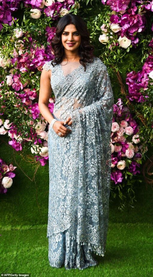 Priyanka Chopra Looks Dazzling Hot In Lace Saree, See Picture - 1