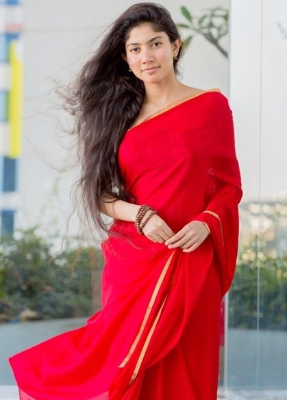 Sai Pallavi and her hottest saree looks - 1