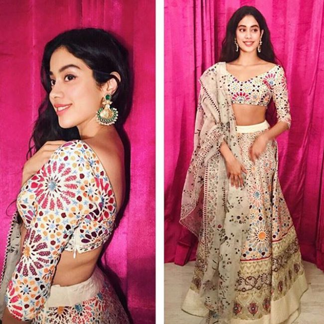 Sara Ali Khan Vs Janhvi Kapoor: Who Slew In Designer Dresses? - 3