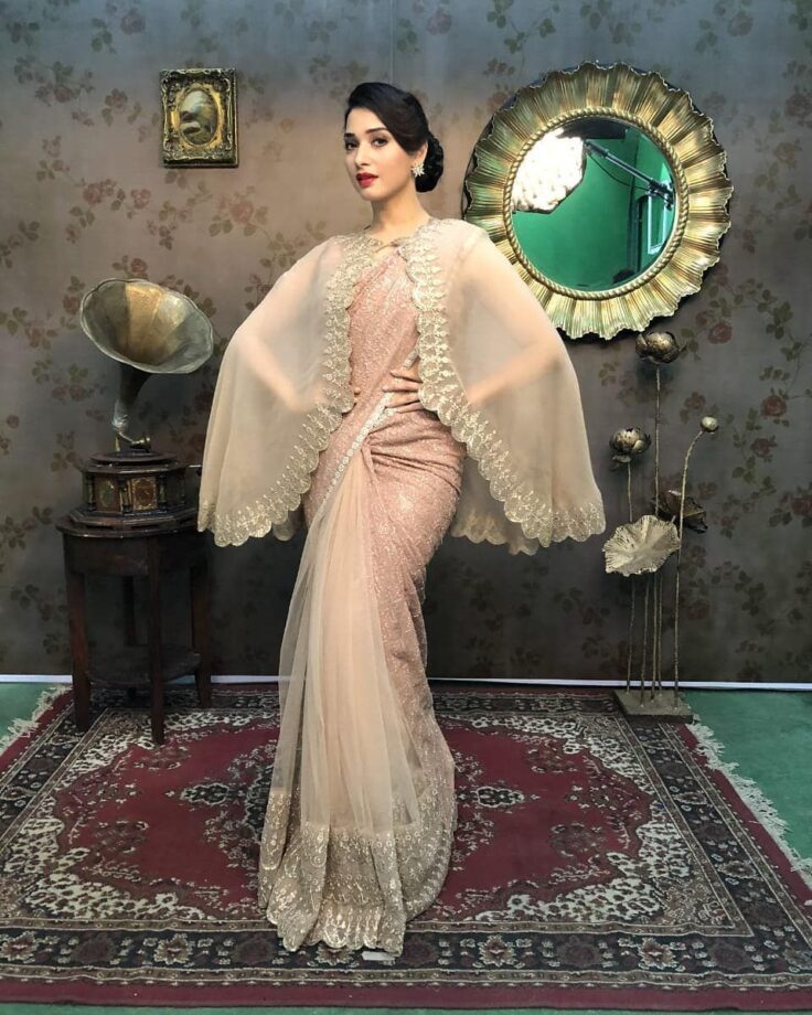 Sonam Kapoor To Deepika Padukone To Tamannaah Bhatia: Who Looks Stunning In Cape Sleeves Outfits? - 2