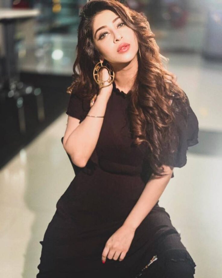 Sonarika Bhadoria’s Best Looks In Black Outfits - 2