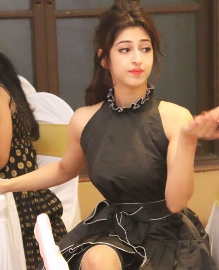 Sonarika Bhadoria’s Best Looks In Black Outfits - 4