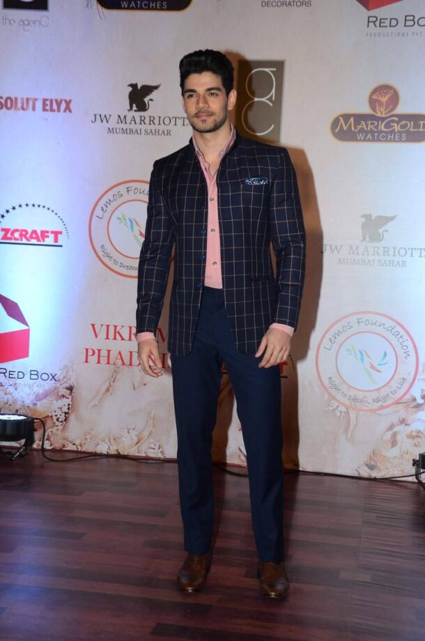 Sooraj Pancholi Rocked Checkered Outfits At Multiple Occasions, See Here - 2