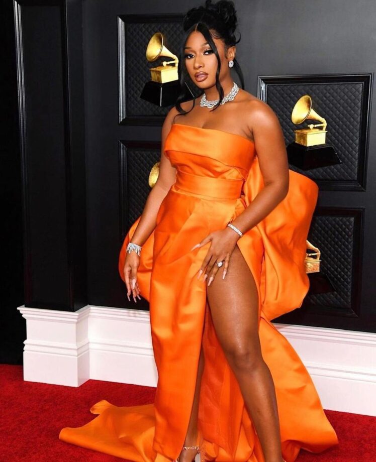 Take a glance at the glamorous looks of Grammy 2021 - 1