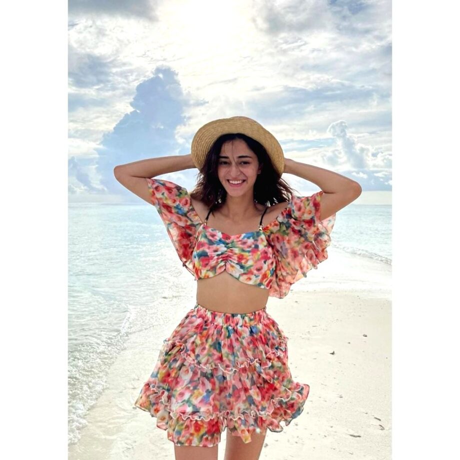 Take A Sneak Peek At Ananya Panday’s Smoky Hot Looks From Her Vacay Mode - 4