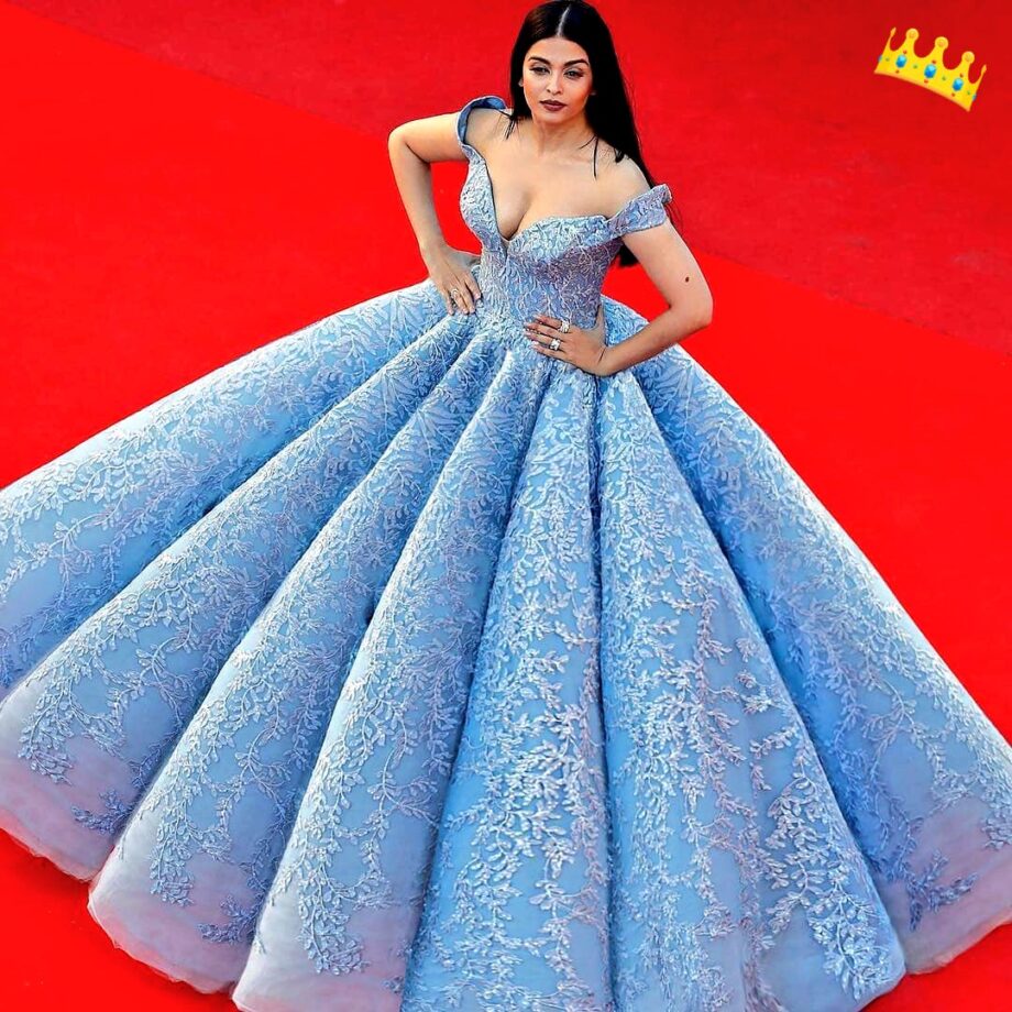 Top 5 Most Expensive Clothing Items Worn By Aishwarya Rai Bachchan - 2