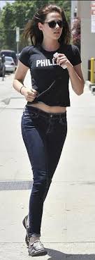 TOP 5 Stunning Workout Moments Of Kristen Stewart - 1