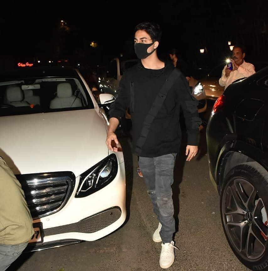 Unseen Photos: Sara Ali Khan, Aryan Khan, Ahan Shetty, Alaya F and popular celebs have blast at Ibrahim Ali Khan’s birthday bash - 2