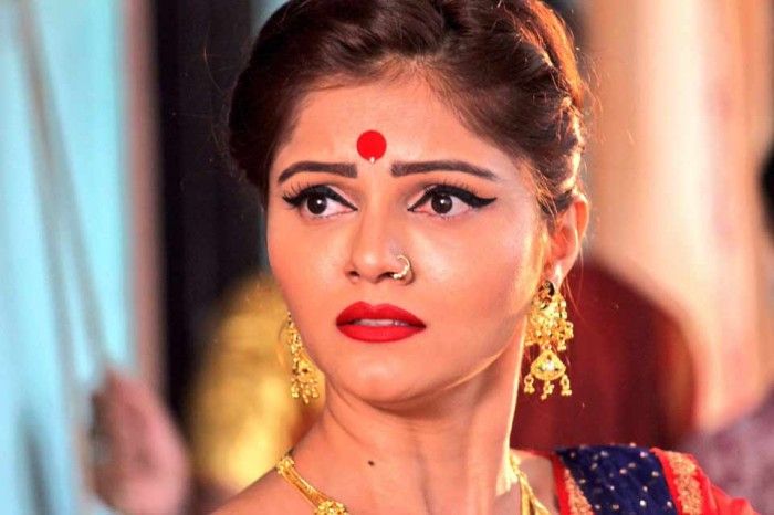 Rubina Dilaik Looks Pretty Cute With Nose Pin - 2