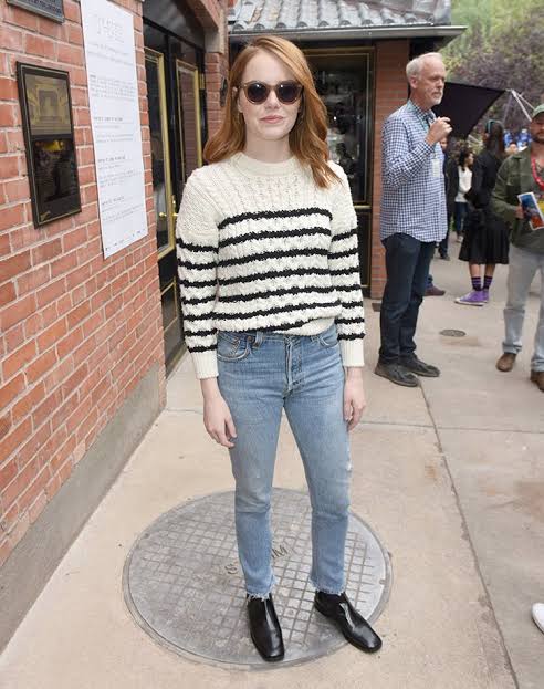 5 Denim Street Style Looks of Emma Stone That Are Pretty Perfect For Your OOTD - 3