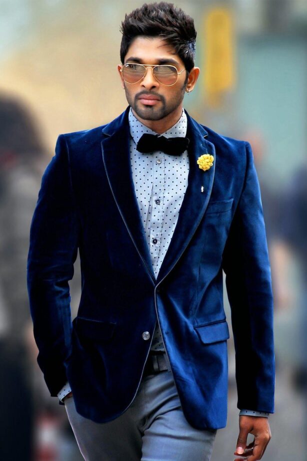 All These Ultra Dashing Looks Of Allu Arjun In Suit Will Make You Go Crazy, See Here - 1