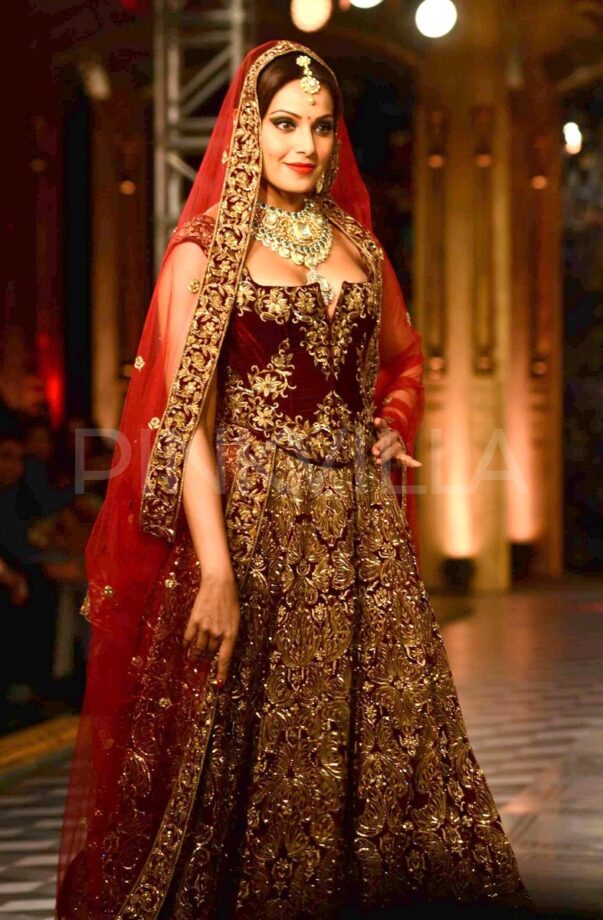 Bipasha Basu Looks Ravishing In Red Elegant Lehenga, See Here - 1