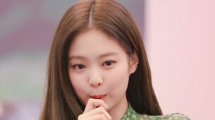 Blackpink Jennie In Green Outfit Looks Stunning
