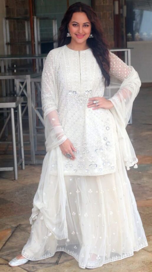 Celebs Approved White Outfits for Blissful Looks: Kareena Kapoor To Sonakshi Sinha - 2