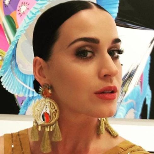 Check Out 3 Gorgeous Earrings Looks Of Hottie Katy Perry - 1