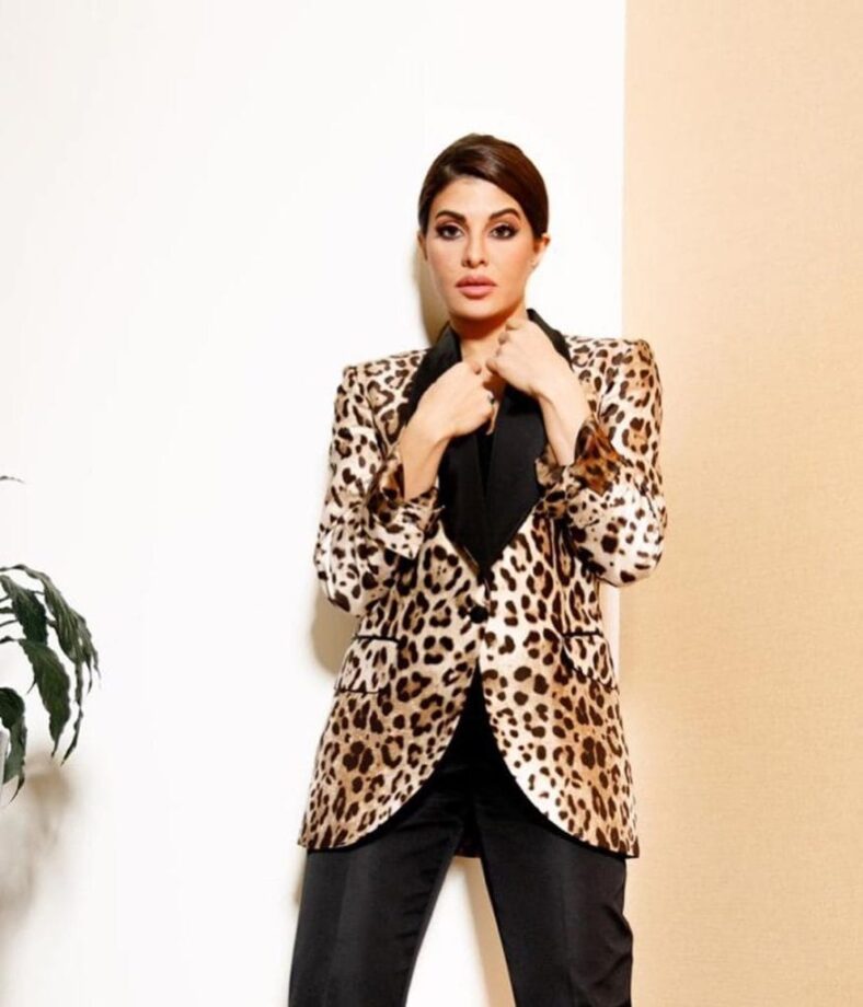 Cool and Classy Looks of Jacqueline Fernandes In Animal Print Coat - 1