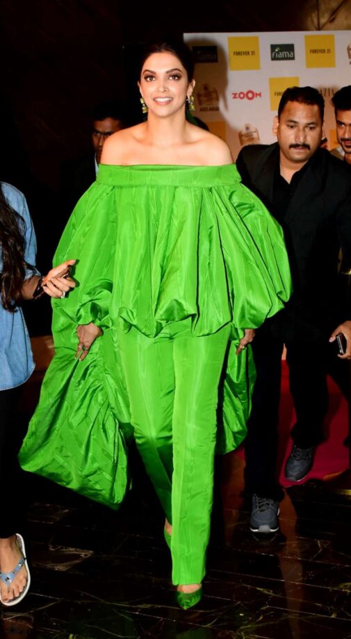 Deepika Padukone Looks Ravishing In Parrot Green Dress With Dramatic Sleeves, Have A Look - 1