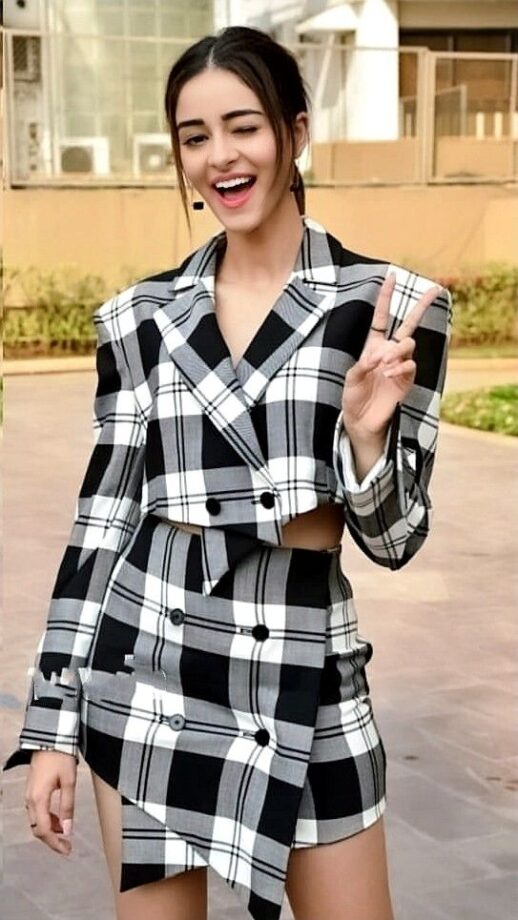 Deepika Padukone To Shraddha Kapoor: 5 B-Town Divas That Won Your Heart By Checkered Look - 1