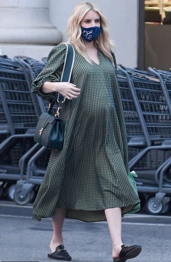 Easy Breezy Dresses Of Emma Roberts Showing Off Her Baby Bump - 0