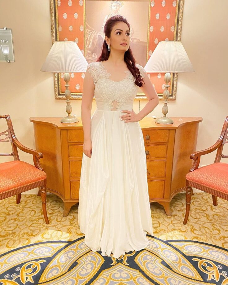 Fashion Faceoff: Dhvani Bhanushali Vs Monali Thakur Vs Akriti Kakar: Who Slayed The All White Looks? - 1