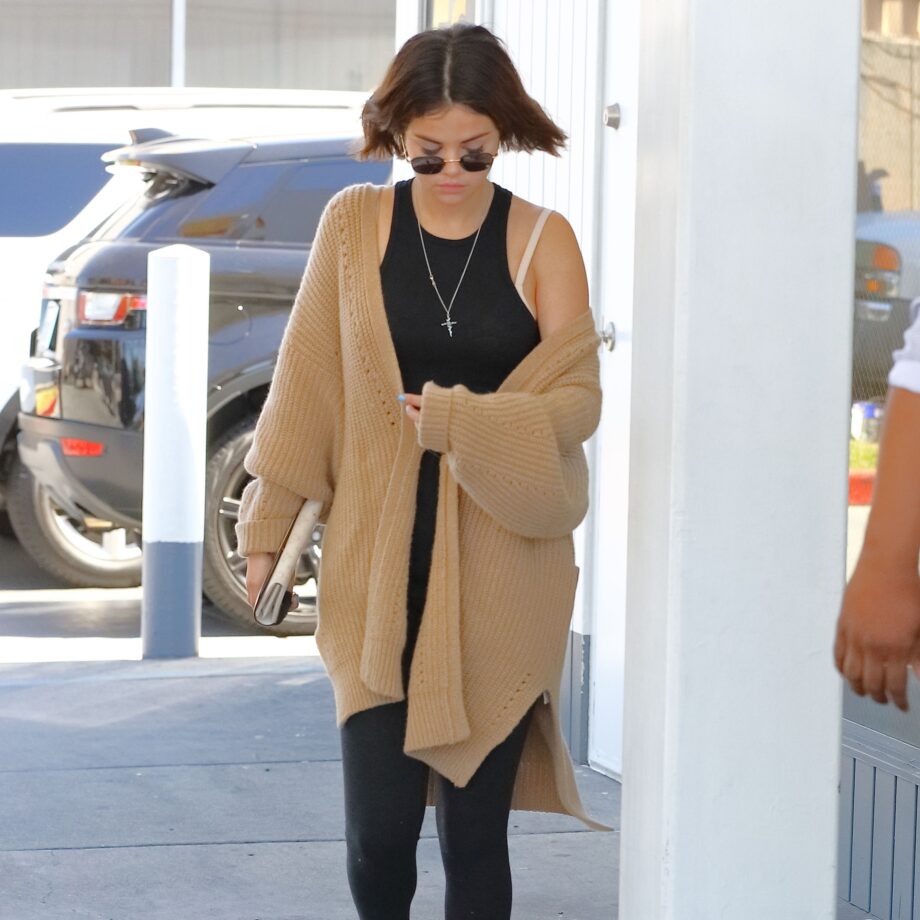 Gigi Hadid Vs Selena Gomez: Who Rocked In Cardigan? Rate The Best - 4