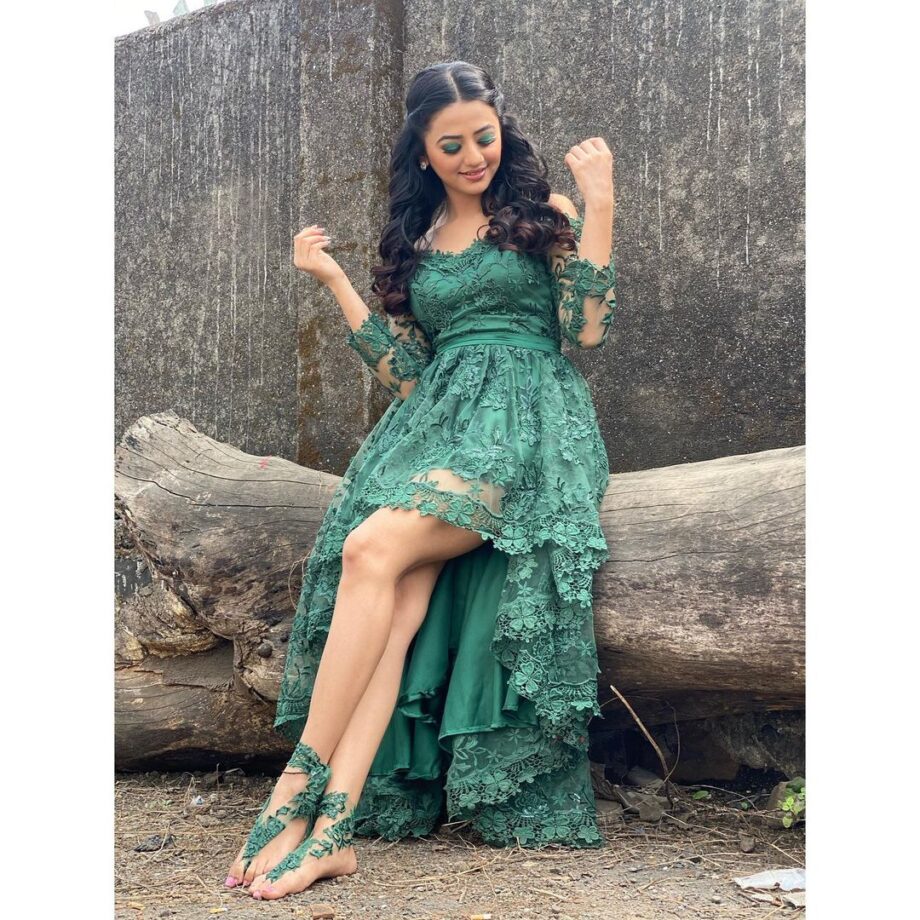 Helly Shah and her hottest Insta moments - 2