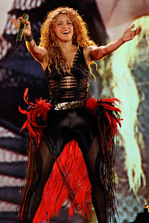 Here Are Shakira’s Shining Looks From Stage Performances - 3