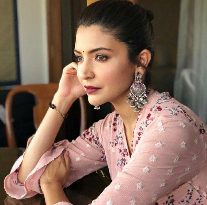 Here Are Some Ravishing Looks Of B Town Diva: Anushka Sharma Kohli - 0