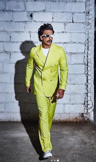 Hrithik Roshan Vs Ranveer Singh Vs Shahid Kapoor: Who Pulled Off Neon Look Better? - 1